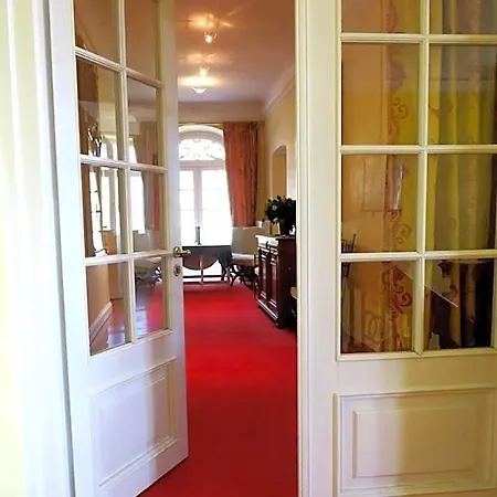 Herrenhaus Borghorst Отель Осдорф